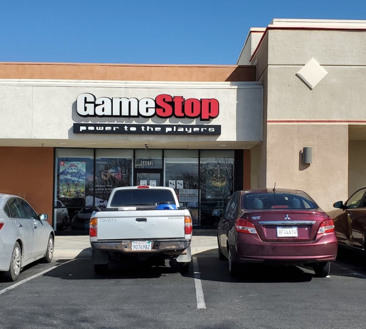 GameStop (Lancaster,&nbspCA)